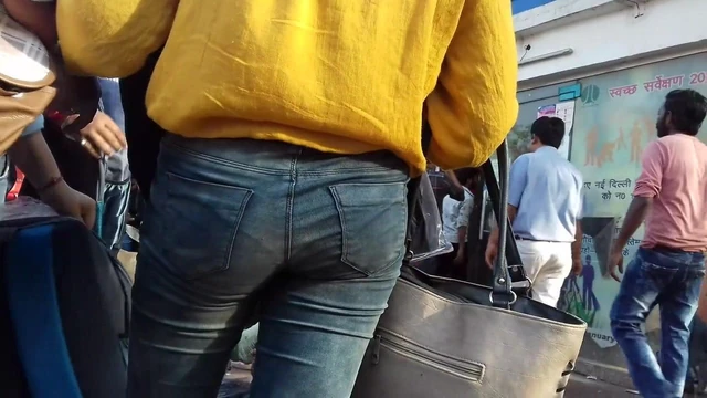Indian Ass Jeans Gand