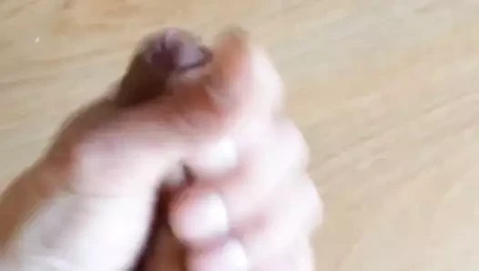 bilgisayar masasında boşalmak