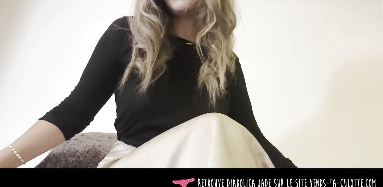 Vends-ta-culotte - Young French dominatrix teaches you how to take a big black dildo in your mouth and in your ass