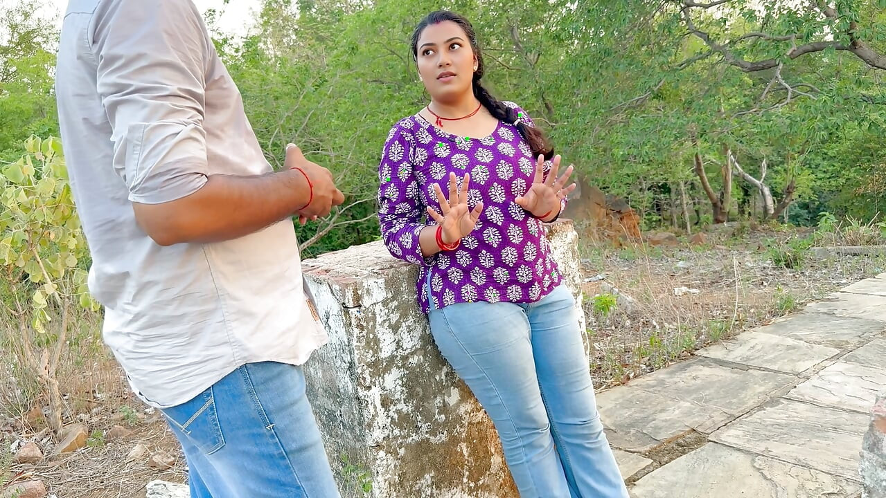 Stranger girl, park me mili I’m lucky boy mane uske maze liye paiso me , Full Hindi Viral Video