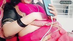 Chica india está teniendo sexo por teléfono con su cuñado