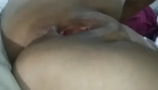 Berhubungan seks dengan pantat istriku