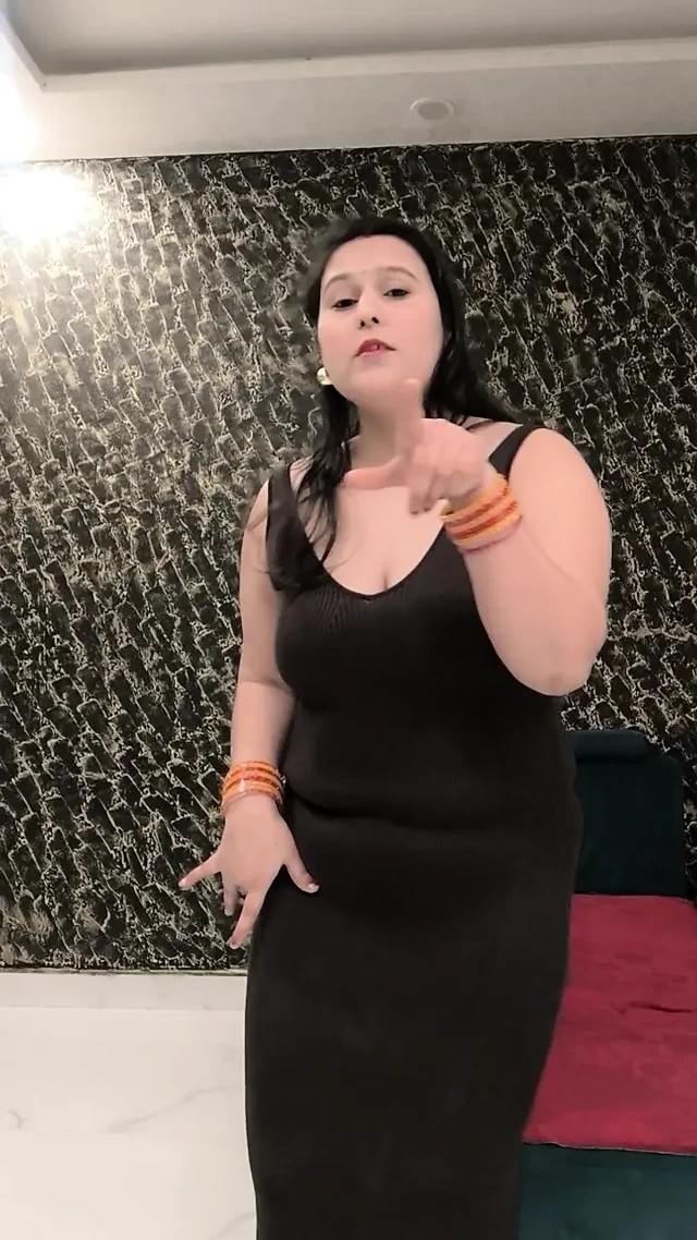 Puja Bhabhi Play with Big Boobs