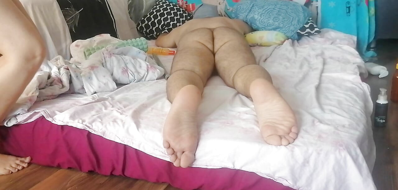Amateur couple crazy sex in the bedroom.