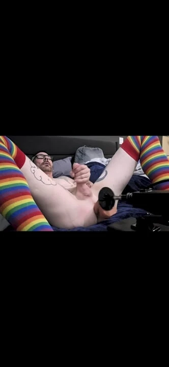 Mașină de futut cu vibrator extrem