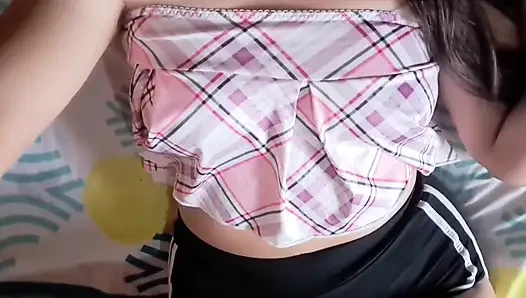 Üvey kayınbiraderim tüm yıl beni sikmeye çalıştı ve sonunda amımı tatmasına izin verdim