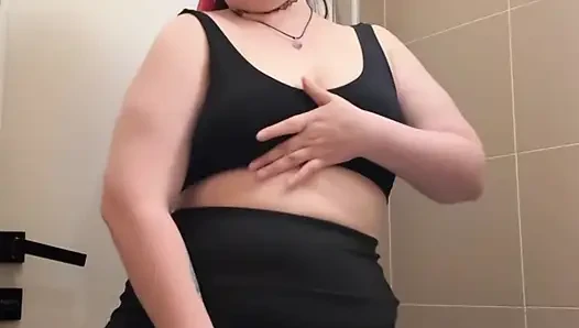 pawg public bathroom masturbation