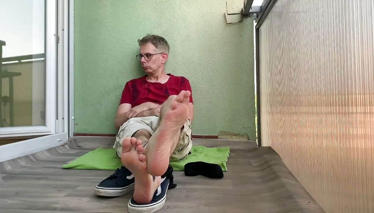 Foot show (Shoe and sock taking off NOn explicit video)