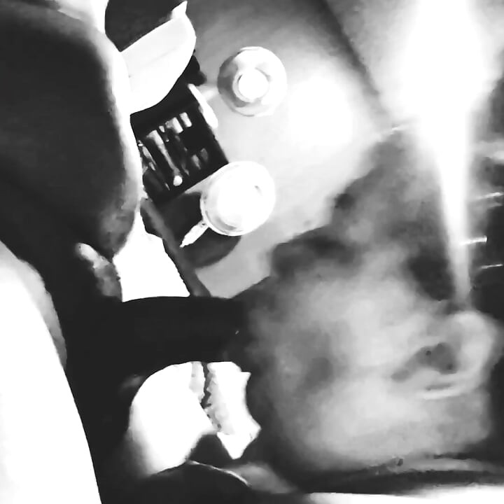 Dia Menghisap Air Mani Tip Demon