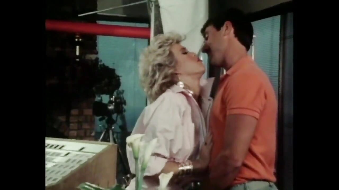 Blonde Horny MILF Given a Best Blowjob to His Friend