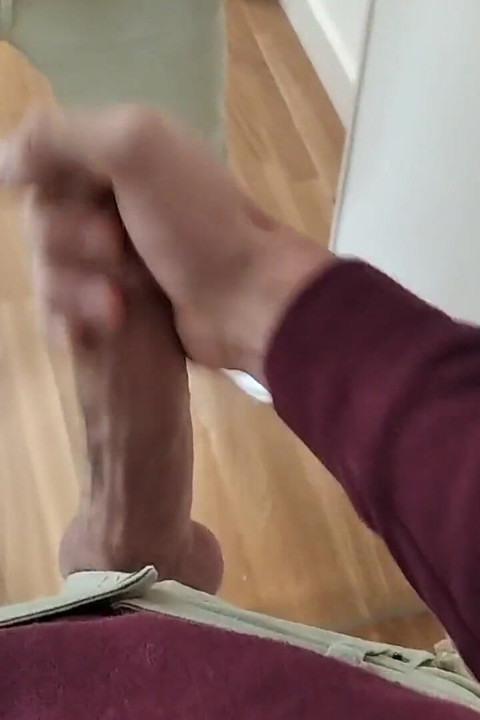 Amateur Man Jerking Big Cock Very Hard and Venous Before Meeting at Work