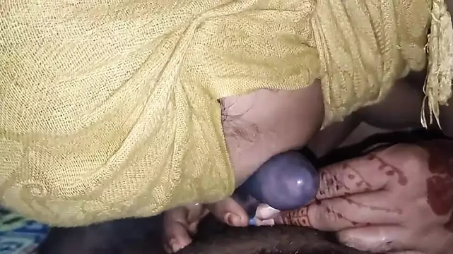 Blowjob with neighbour bhabhi
