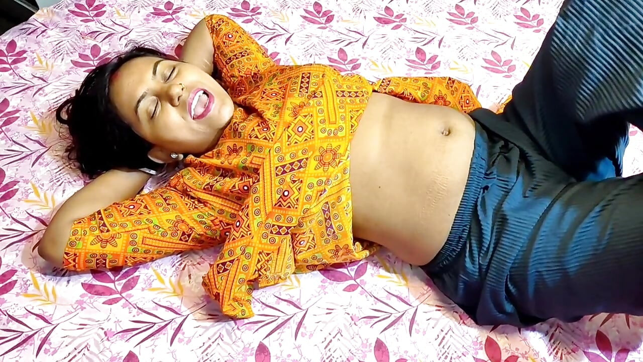 Meia-irmã pega assistindo pornô por meio-irmão hindi mms, local desi bonita meia-irmã hindi história Sexo vídeo Xxxx