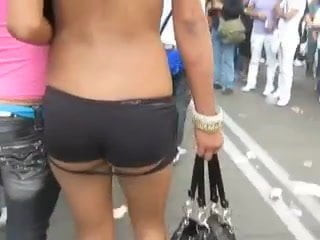 Cutie in Parade Outdoor