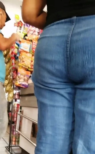 Ay Griselda tu cola y tus nalgotas me encantan