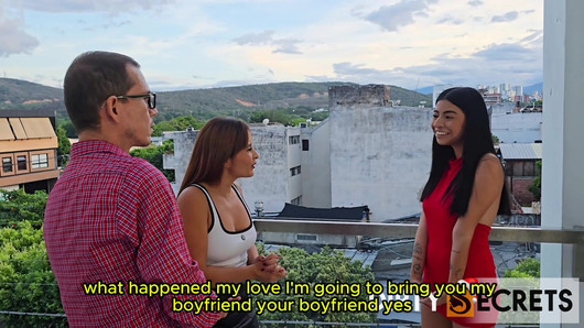 LIL TIMY背着加里森先生偷偷操继女和继母