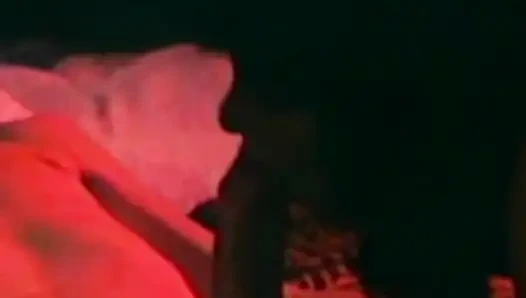 Yanan sarışın ateş tutkusu