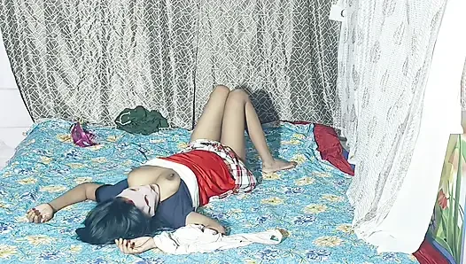 S-258.   Suami menjatuhkan air kontol ke payudaraku