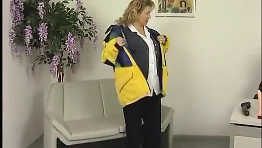 BBW erfreut oral zwei harte schwänze beim casting