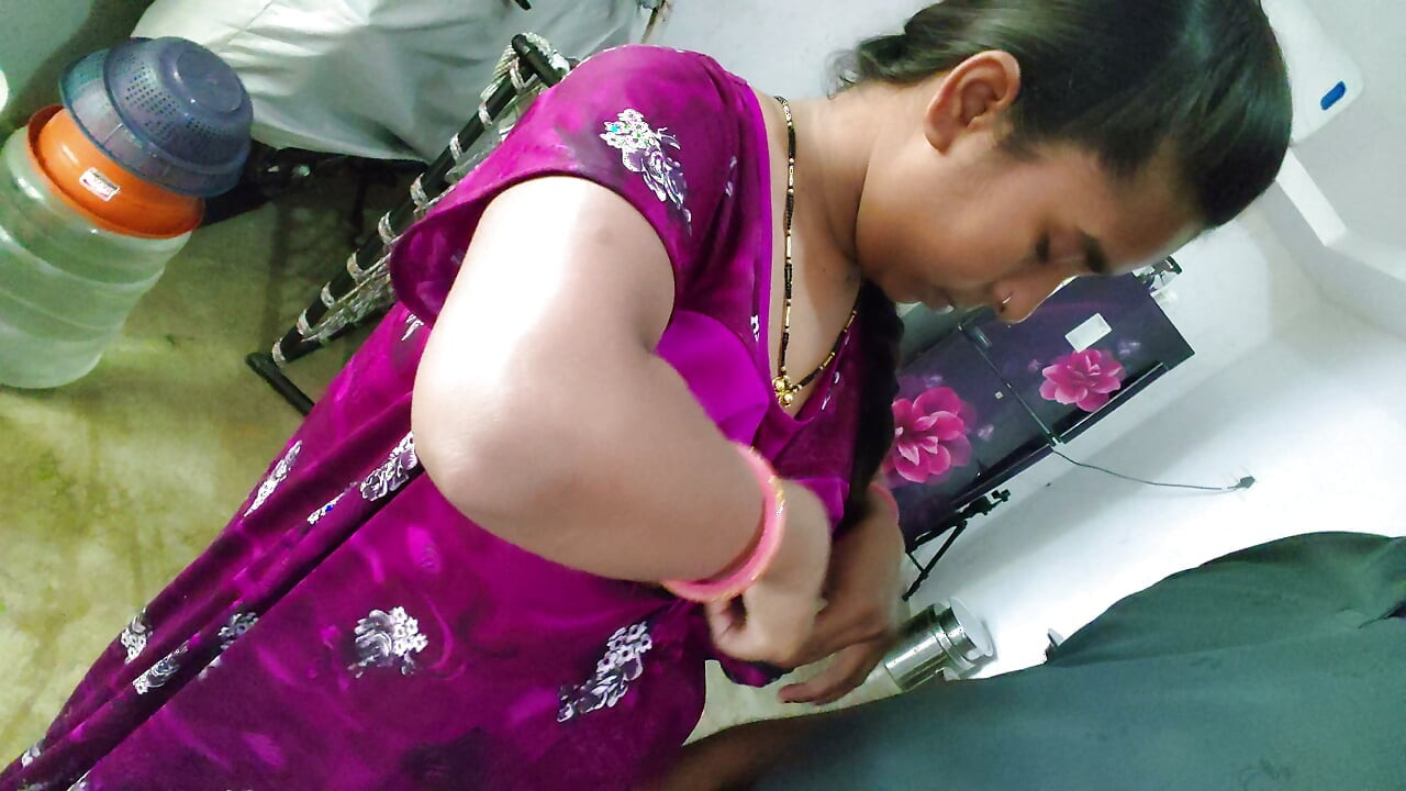 Indian boobs videos - Pahli bar dheere dheere Devar aur bhabhi boobs sucking - dehati bhabhi boobs sucking hindi.