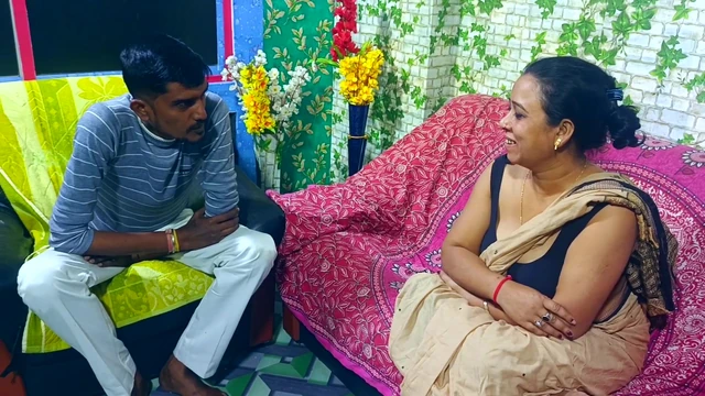 Desi hot young Sasu Maa and Damat they had sex together when his daughter was not home.