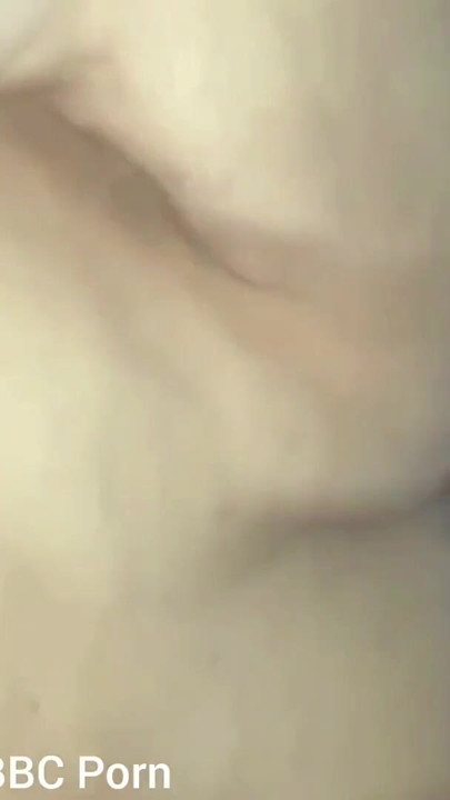 Ινδή BBW καβαλάει το μεγάλο μαύρο πούτσο μου και χύνει δυνατά | Κλιπ 1