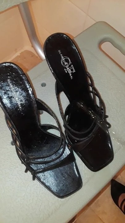 net friend's sandals pissed