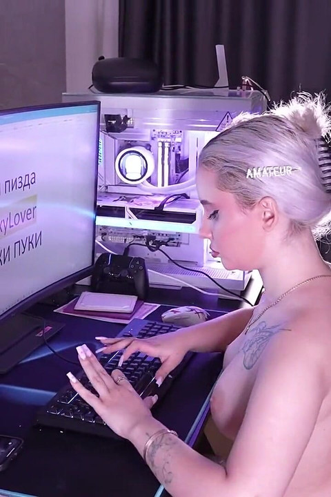 The Accountant Spent My Salary on New Shoes and Let Me Fuck Her for It.