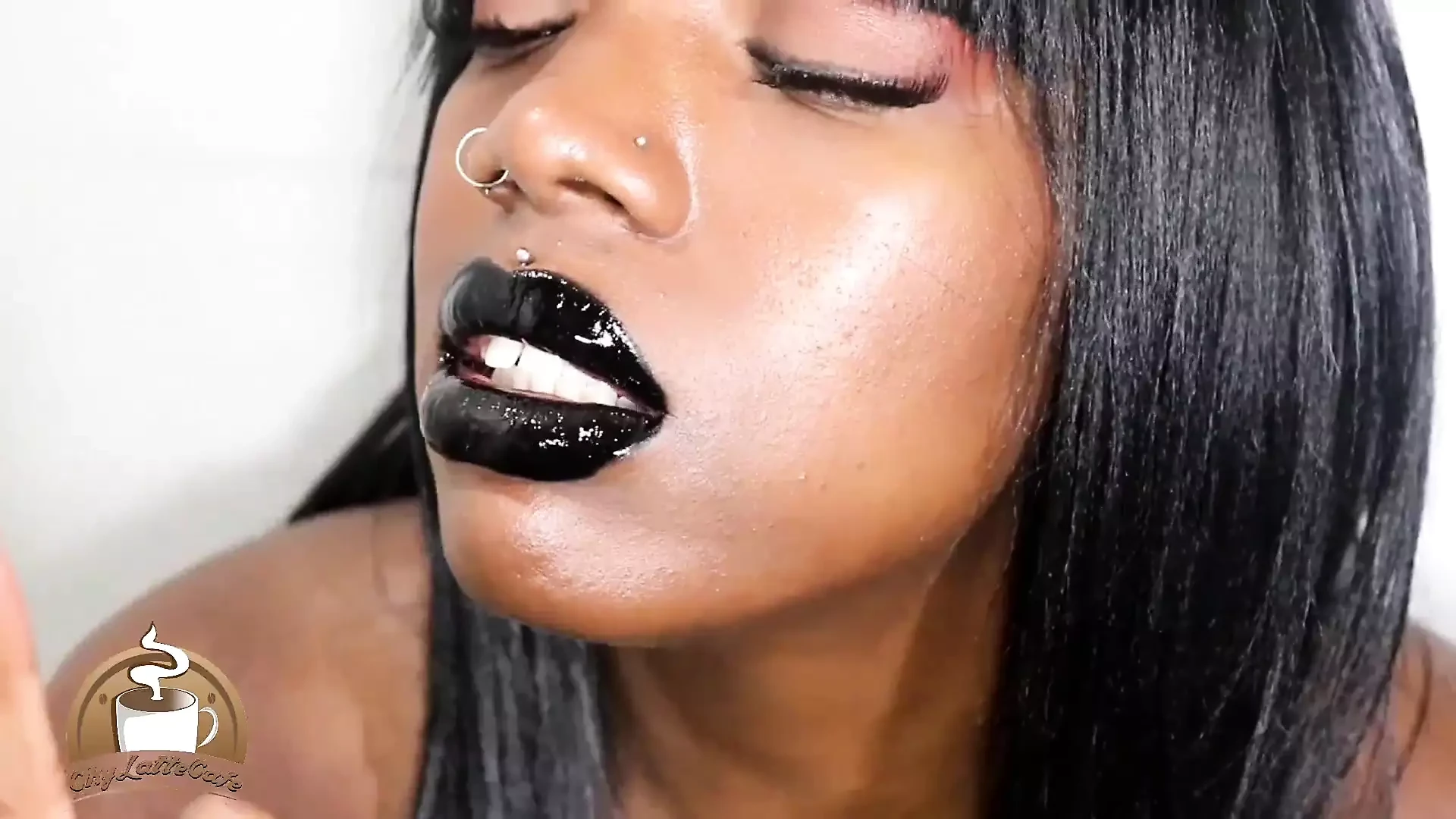 Big Ebony Lips Lipstick & Lip Gloss Compilation ChyLatteXXX