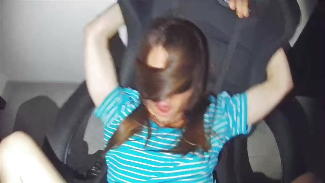 Esposa engaña a su marido con sus mejores amigos. Real
