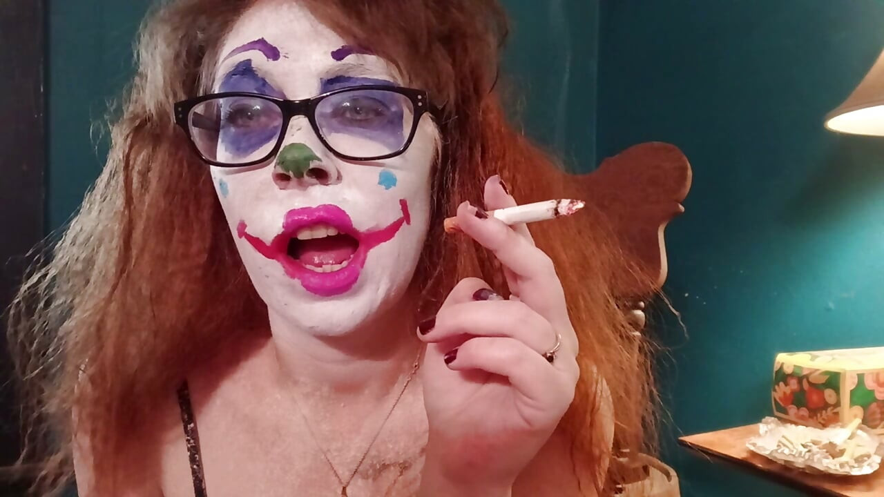 Clown makeup and smoking fetish