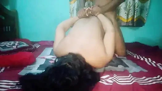 Desi stiefbrudchen und stiefschwester blowjob und vaginales sexvideo, Desi schönes mädchen xxx video