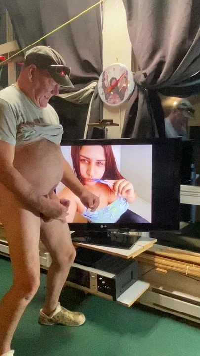 Gabriella har bröst