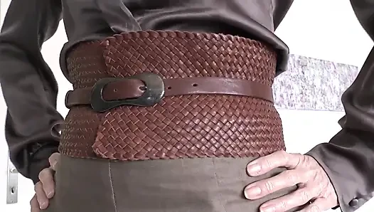 Kete etekli heyecan verici kemer takma, bölüm 2, Lady Victoria Valente
