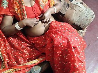 그녀의 젖탱이를 보여주는 인도 인도녀 11
