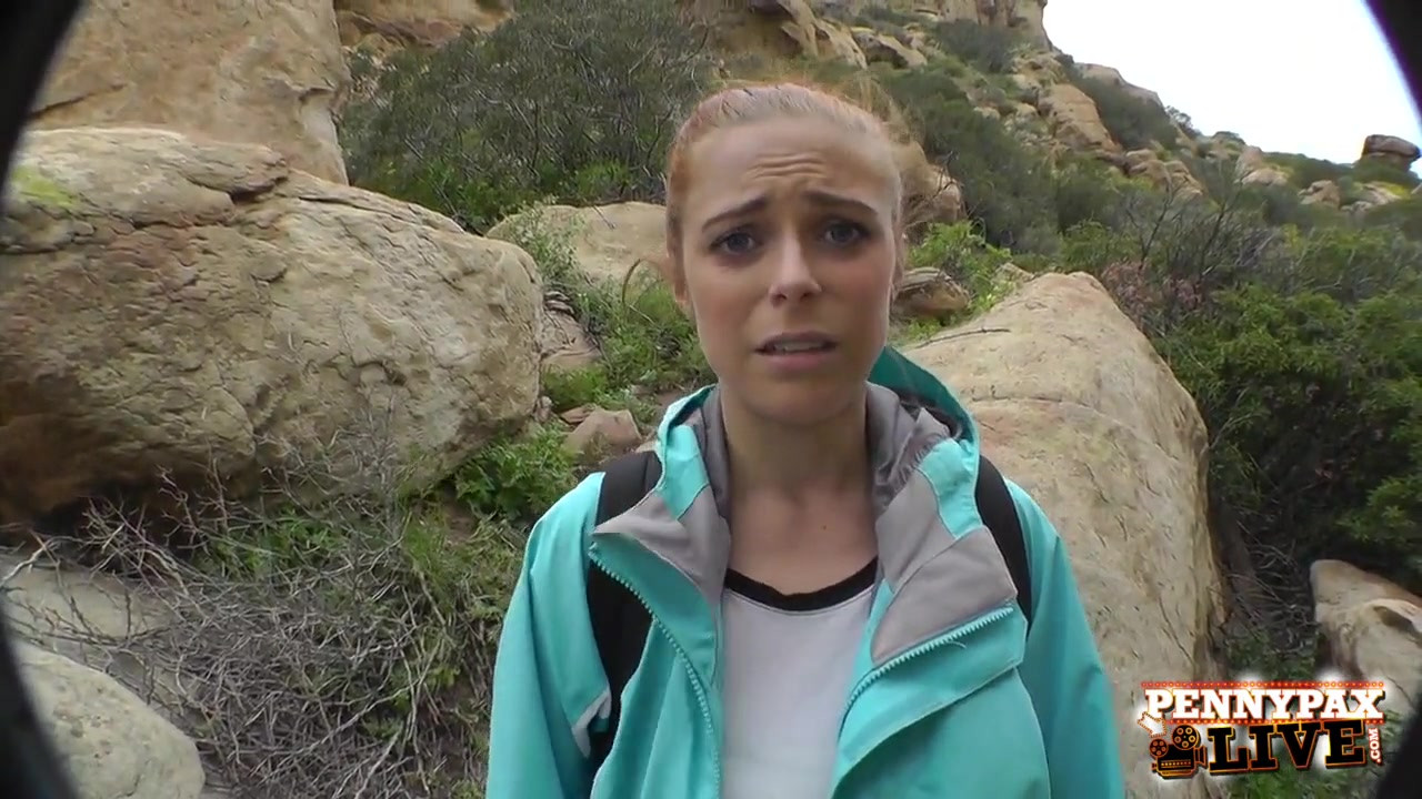 ペニー・パックスとサラ・シェボンの素晴らしいハイキングハメ撮り3p