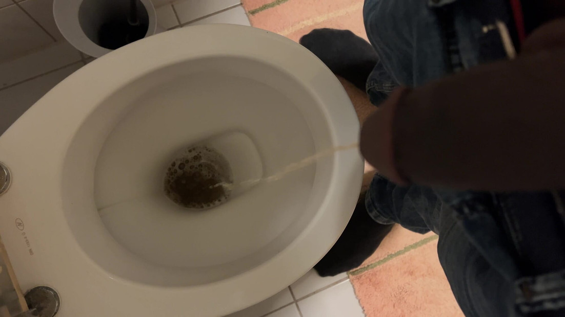 Pišanje tko će biti moj Pokorni WC?