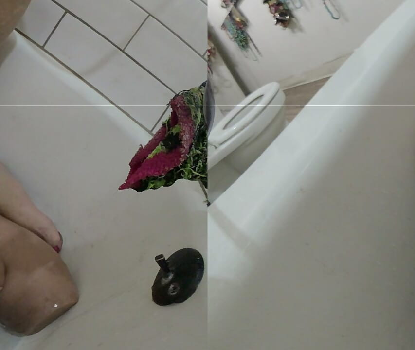 Lizzy Yum SD October 2026 Bathing Masturbation Dilating