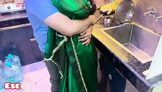 Teyze arkadan sikiliyor.......