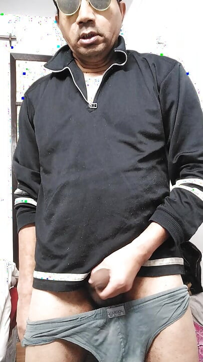 I am alone and I want to fuck any girl