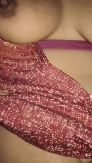 Epski trenutak iz "Desi wife ki jabardast chudai in hindi full video"
