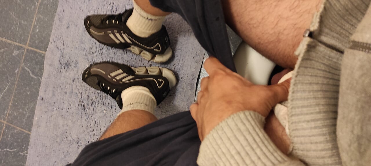 DirTyJunkBro (DJ -Bro) in the toilet, totally wet, dirty pissed socks and sports shoes