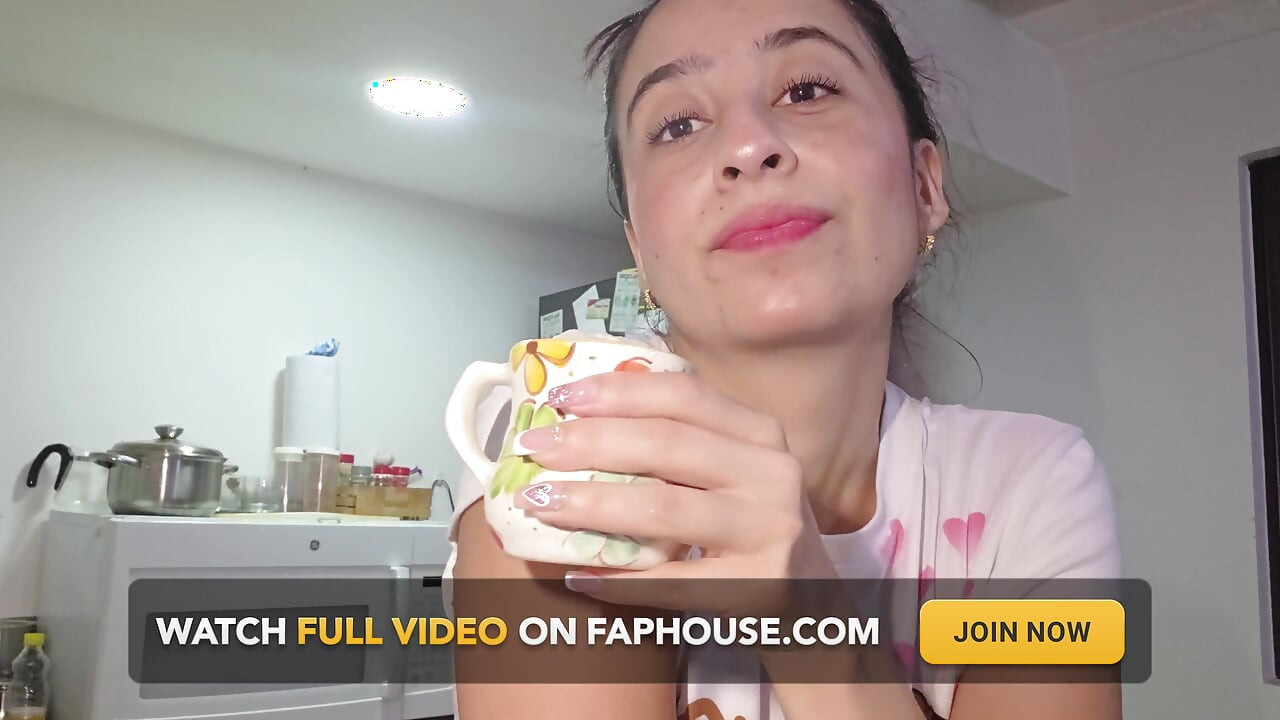 Sesión de café frío solo hablando y relajante