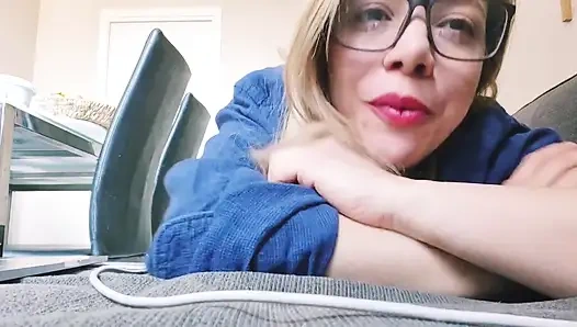 Naughty Girl on the Sofa, Too Hot, Likes to Tease.