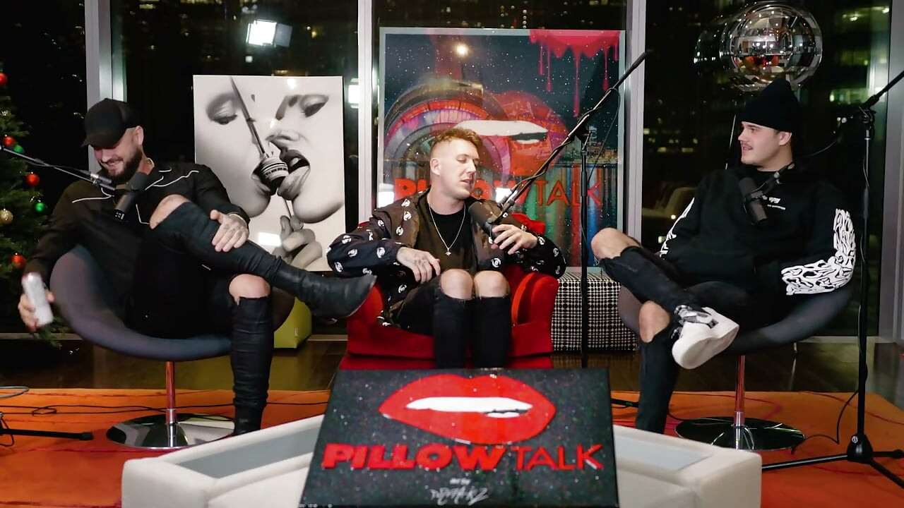 Brad Sousa îl întreabă pe Jake Paul cum gustă D* ck!! (Tana Mongeau Drama)