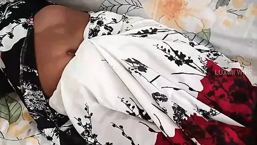 Wife Gets Peak Orgasm Flowing From Pussy - 3