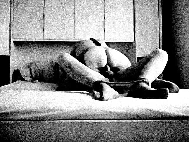 Pantat MILF Gendut Menunggangi Penis Keras Saya