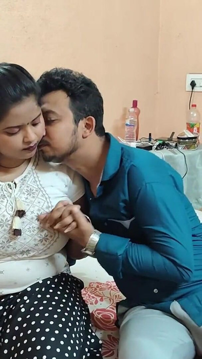 MAKAN MALIK NE TIME PE RENT NA DENE KE KARAN MUJHE CHOD KE WASUL KIYA | Clip 1