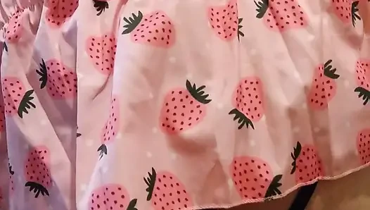 Şişman götlü kadın kılıklı kadın yumruk tıkacına biniyor