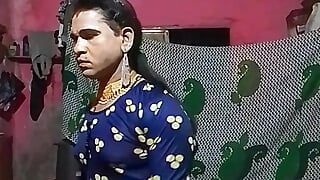 Madhuri Bhabhi crossdressing